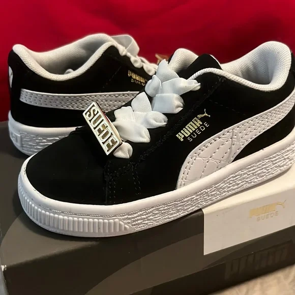 Toddler size 8 black suede Adidas. - Picture 1 of 6